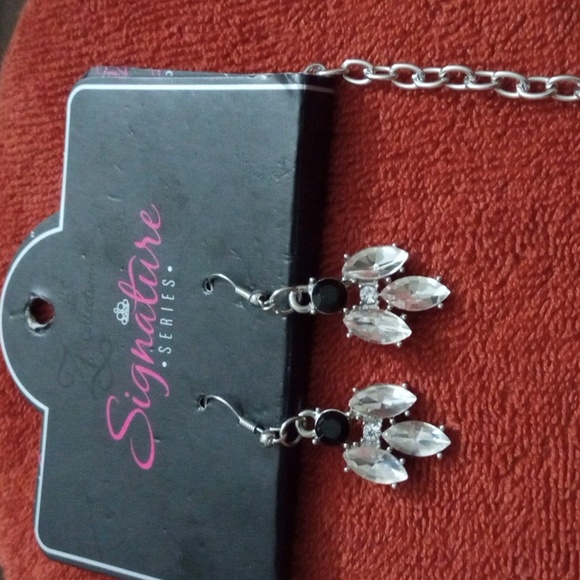 Signature series Chris jewelry set - Picture 3 of 4
